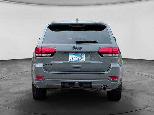 Sting Gray Clearcoat 2021 Jeep Grand Cherokee Laredo X
