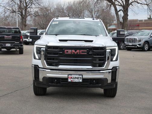2026 GMC Sierra 3500 Pro
