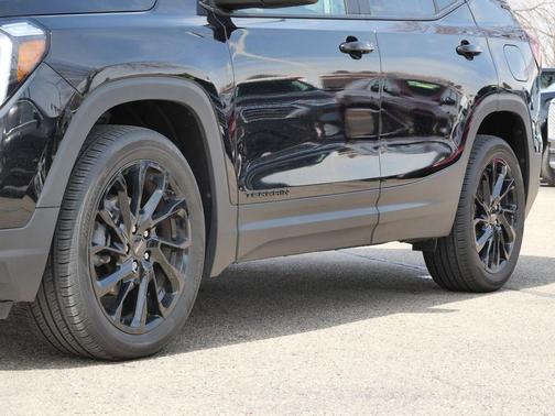 Ebony Twilight Metallic 2024 GMC Terrain SLE
