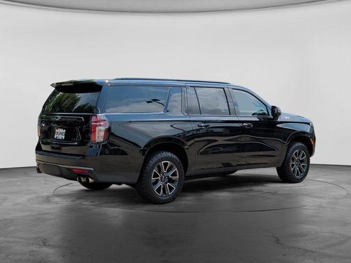Black 2022 Chevrolet Suburban Z71