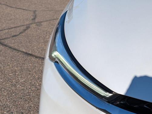White Frost Tri-Coat 2024 Buick Enclave Avenir