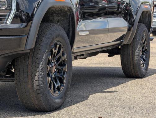Onyx Black 2026 GMC Canyon Elevation
