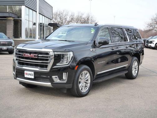 Onyx Black 2022 GMC Yukon XL SLT