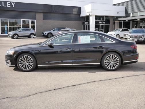 Mythos Black Metallic 2019 Audi A8 L 55