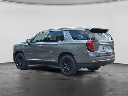 Satin Steel Metallic 2022 GMC Yukon SLT