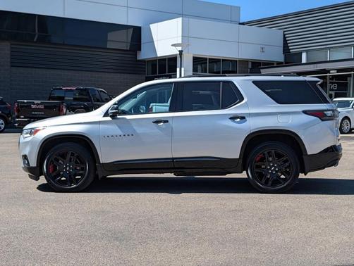 Silver Ice Metallic 2018 Chevrolet Traverse Premier