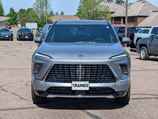 Moonstone Gray Metallic 2026 Buick Enclave AVENIR