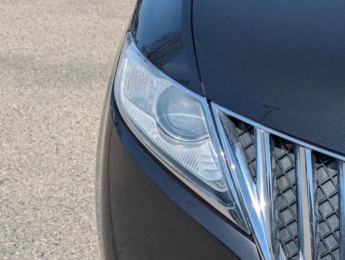 Tuxedo Black Metallic 2014 Lincoln MKX Base