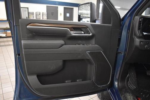 2025 Chevrolet Silverado 3500 LT