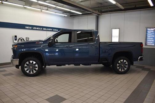 2025 Chevrolet Silverado 3500 LT