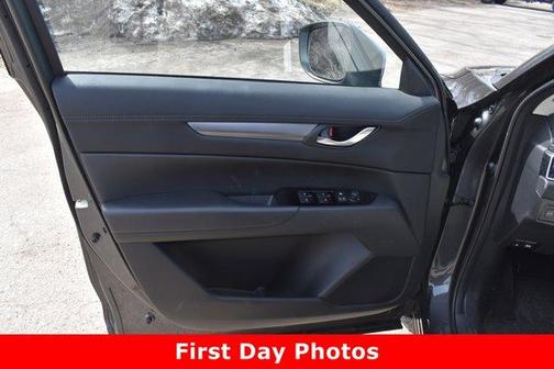 2024 Mazda CX-5 2.5 S Preferred Package