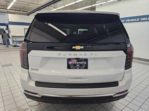 2025 Chevrolet Suburban LS