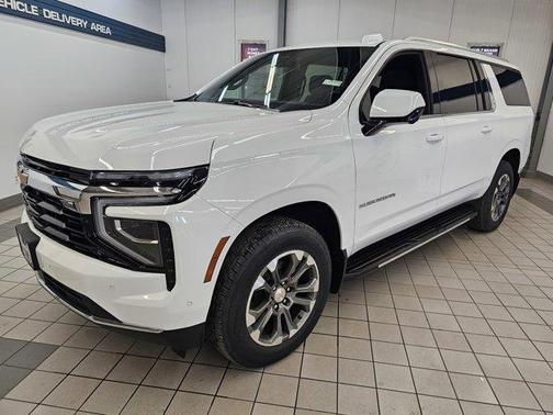 2025 Chevrolet Suburban LS