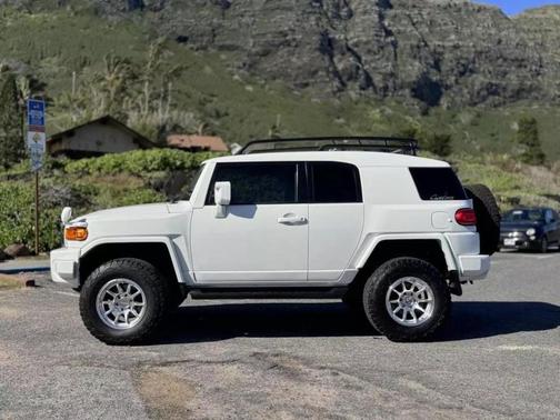 2010 Toyota FJ Cruiser Base