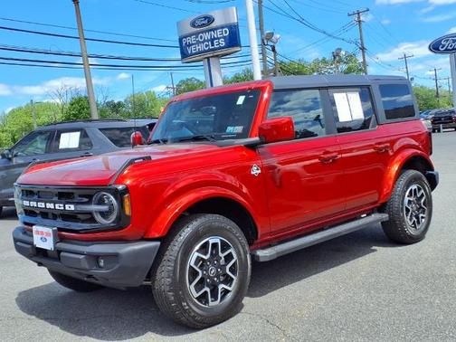 2023 Ford Bronco OUTER BANKS