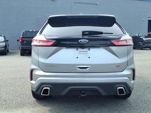 ICONIC SILVER 2020 Ford Edge ST