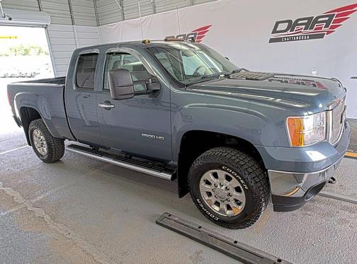 Midnight Blue Metallic 2011 GMC Sierra 2500 SLT