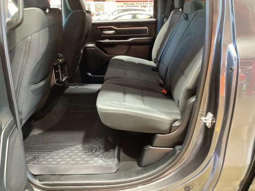 Granite Crystal Metallic Clearcoat 2019 RAM 1500 Big Horn