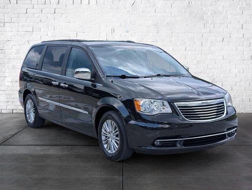 2015 Chrysler Town & Country Touring-L