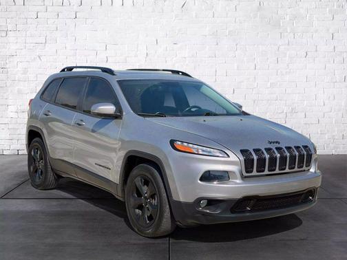 2017 Jeep Cherokee Sport