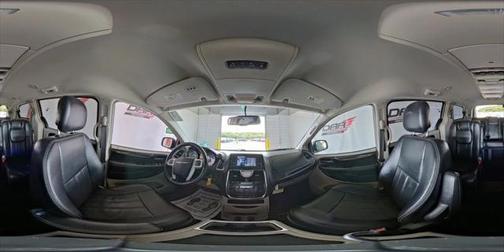 2015 Chrysler Town & Country Touring