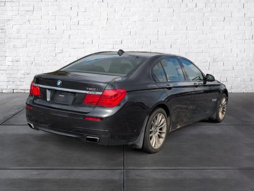 2011 BMW 750 i xDrive