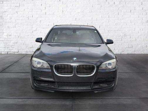 2011 BMW 750 i xDrive