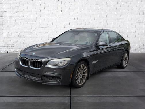 2011 BMW 750 i xDrive