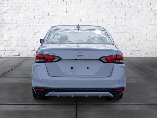 2023 Nissan Versa 1.6 SV