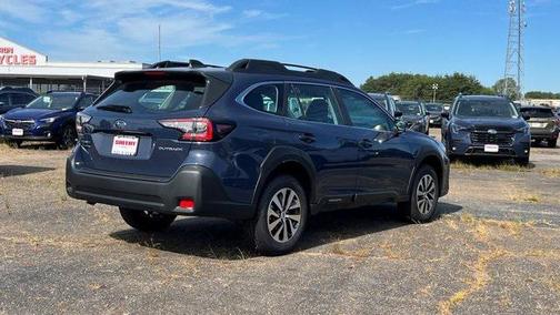 2025 Subaru Outback Base