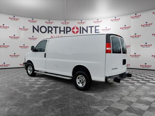 2023 GMC Savana 2500 Work Van