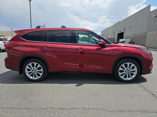 2022 Toyota Highlander Limited