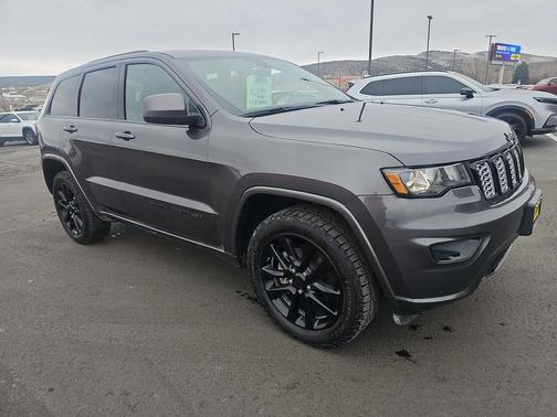 2019 Jeep Grand Cherokee Altitude
