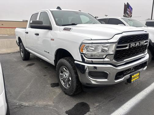 2021 RAM 2500 Tradesman Crew Cab 4x4 6'4' Box