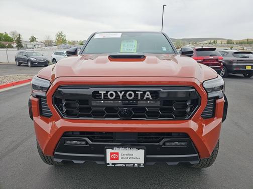 Terra 2024 Toyota Tacoma Hybrid