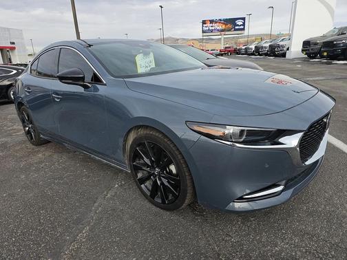 2022 Mazda Mazda3 AWD w/Premium Package