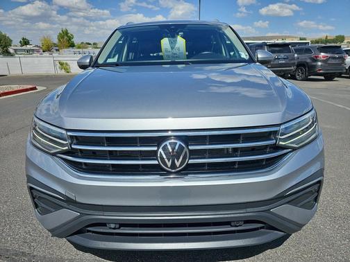 2024 Volkswagen Tiguan 2.0T SE 4MOTION