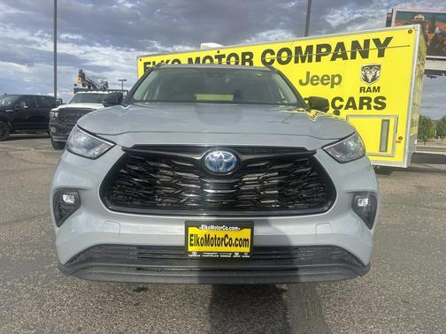 2024 Toyota Highlander Hybrid XLE
