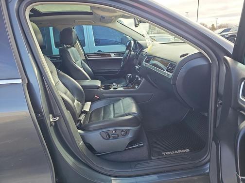 2016 Volkswagen Touareg TDI Lux