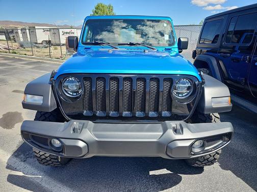 Hydro Blue Pearlcoat 2022 Jeep Wrangler Willys