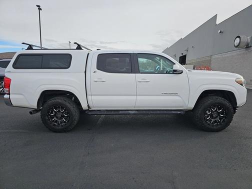 2016 Toyota Tacoma SR