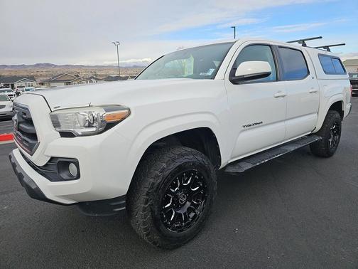 2016 Toyota Tacoma SR