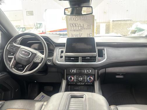 2024 GMC Yukon 4WD AT4