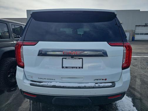 2024 GMC Yukon 4WD AT4