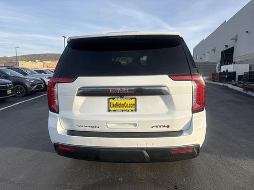 2024 GMC Yukon 4WD AT4
