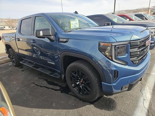 2025 GMC Sierra 1500 Elevation