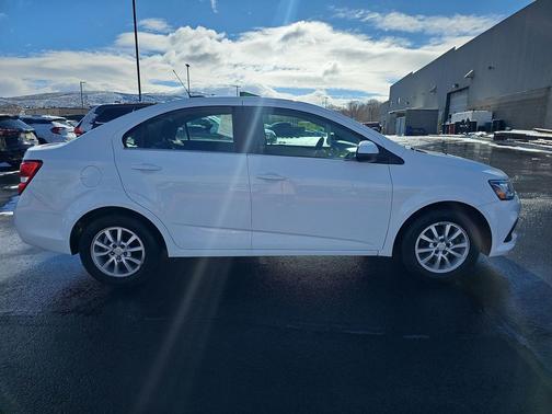 2017 Chevrolet Sonic LT