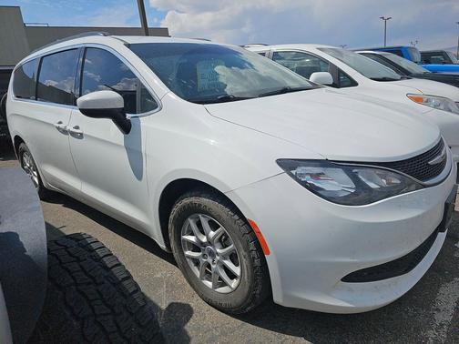 2021 Chrysler Voyager LXI