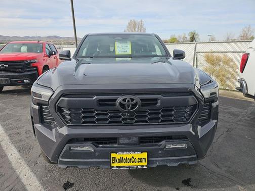 2024 Toyota Tacoma TRD Off Road