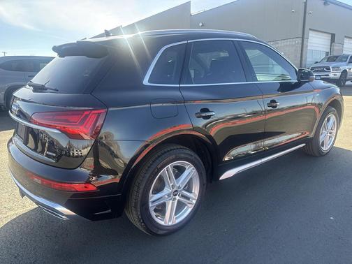 2021 Audi Q5 Premium Plus 55 TFSI e quattro S tronic